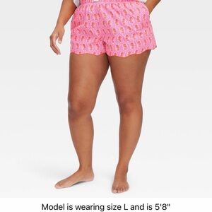 Roller Rabbit Pink Paisley Scalloped Hem Lounge Shorts